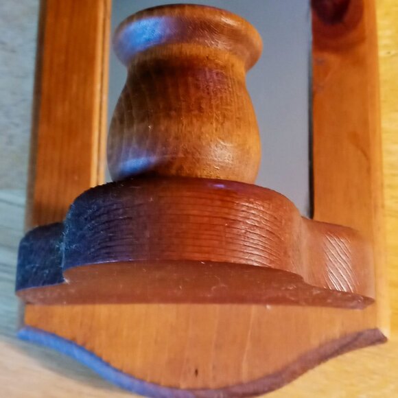 Vintage Wood Mirrored Wall Sconce & 3-Heart Wall Decor Set in Great Condition - Picture 3 of 9